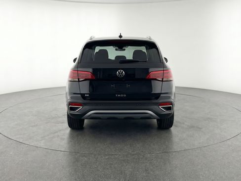 Used 2025 Volkswagen Taos SE image 7