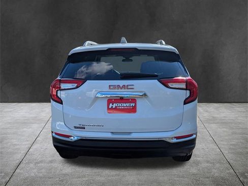 Used 2023 GMC Terrain SLT image 5