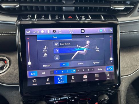 Used 2025 Jeep Grand Cherokee L Limited w/ Black Appearance Package image 12