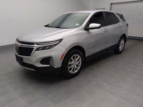 Used 2022 Chevrolet Equinox LT AWD/4WD image 2