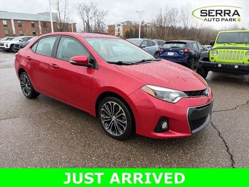 Used 2015 Toyota Corolla S Premium image 2