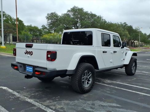 Used 2025 Jeep Gladiator Mojave w/ Convenience Group AWD/4WD image 6