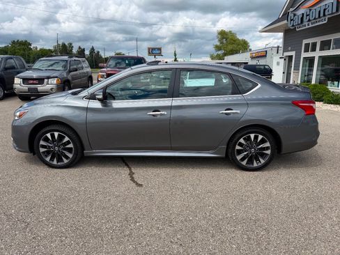 Used 2016 Nissan Sentra SR w/ SR Premium Package FWD image 2