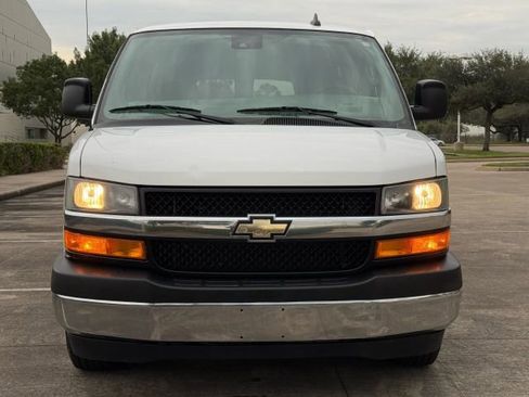 Used 2019 Chevrolet Express 3500 LT w/ LT Preferred Equipment Group image 10