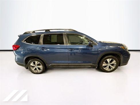 Certified 2022 Subaru Ascent Premium w/ Convenience Package image 4