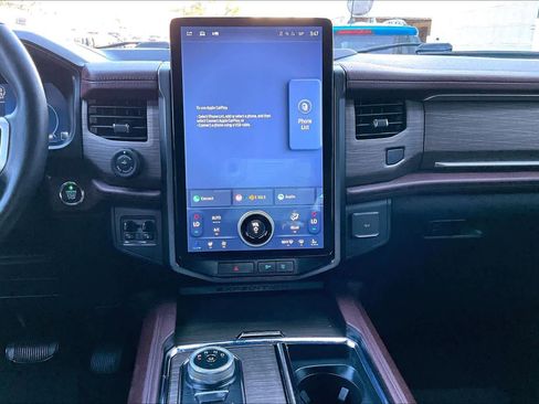 Used 2023 Ford Expedition Max Limited image 6