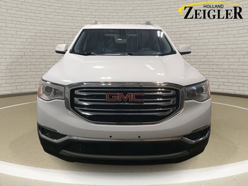 Used 2018 GMC Acadia SLT image 2