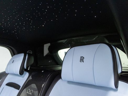 New 2026 Rolls-Royce Cullinan Black Badge image 33