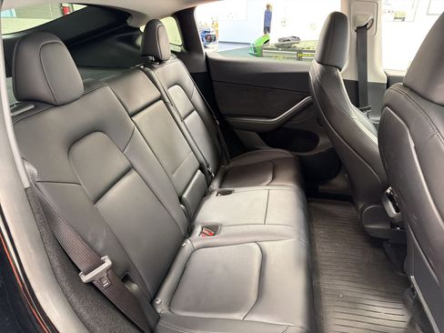 Used 2023 Tesla Model Y Performance image 29