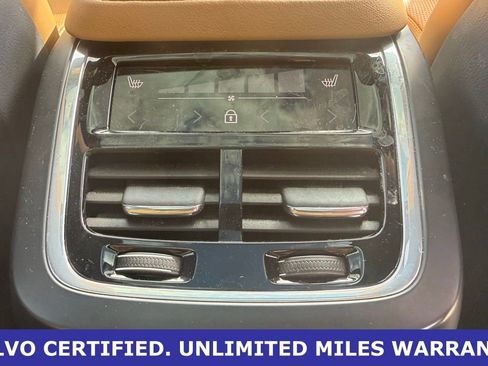Certified 2025 Volvo XC90 T8 Ultra w/ Protection Package Premier AWD/4WD image 17