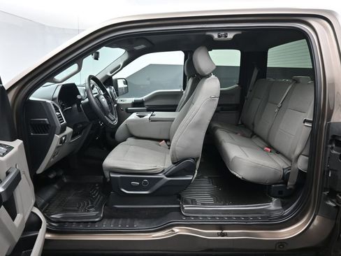 Used 2016 Ford F150 XLT w/ Equipment Group 301A Mid AWD/4WD image 28
