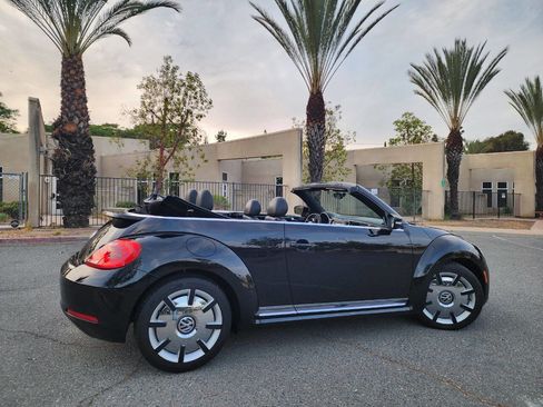 Used 2013 Volkswagen Beetle 2.5 FWD image 28