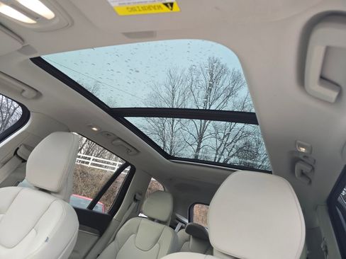 Used 2024 Volvo XC90 B6 Plus w/ Protection Package Premier image 10