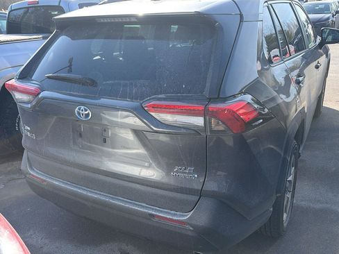 Used 2024 Toyota RAV4 XLE w/ Convenience Package image 8