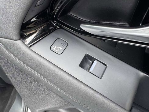 Used 2020 Land Rover Range Rover Evoque SE image 39