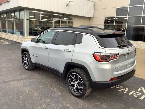 Certified 2024 Jeep Compass Limited image 7