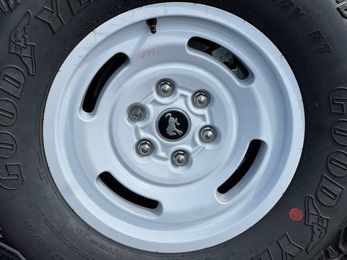New 2026 Ford Bronco Heritage Edition AWD/4WD image 7