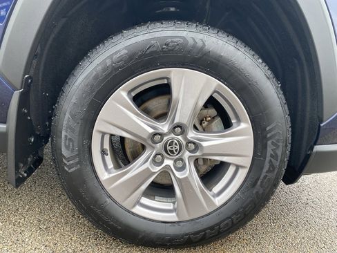 Used 2023 Toyota RAV4 XLE image 9