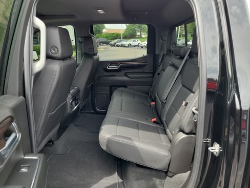 Used 2024 GMC Sierra 1500 SLT w/ SLT Premium Package AWD/4WD image 11