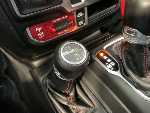 Used 2021 Jeep Wrangler Rubicon AWD/4WD image 18