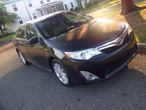 Used 2012 Toyota Camry XLE w/ Convenience Pkg FWD image 22