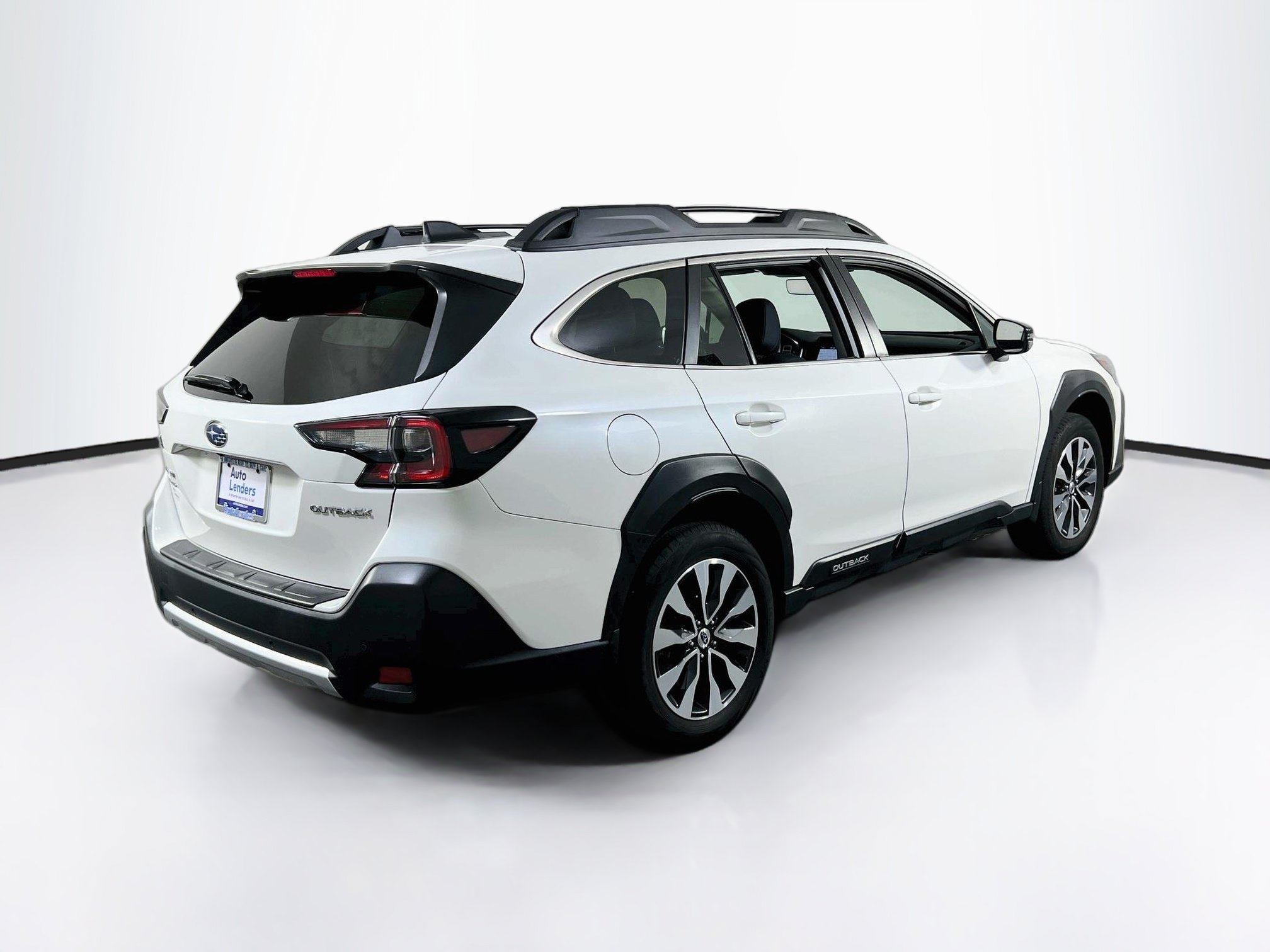 Used 2023 Subaru Outback Limited AWD/4WD image 5