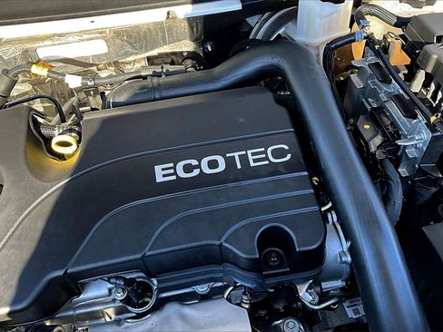 Used 2022 Chevrolet Equinox RS w/ RS Leather Package image 34