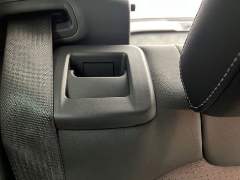 Used 2025 Chevrolet Trax LT w/ LT Convenience Package FWD image 18