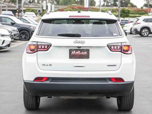 Used 2024 Jeep Compass Latitude AWD/4WD image 7