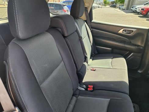 Used 2020 Nissan Pathfinder SV image 10