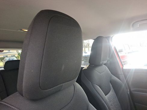 Certified 2023 Jeep Renegade Latitude image 13