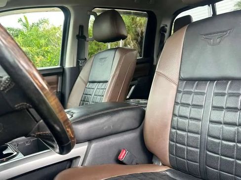 Used 2018 Nissan Titan Platinum Reserve w/ Platinum Utility Package AWD/4WD image 11