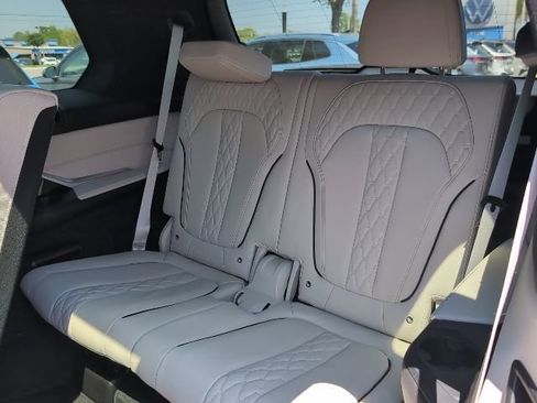 Used 2024 BMW X7 M60i w/ Executive Package image 28