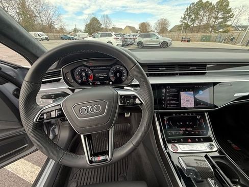 Used 2025 Audi S8 image 20