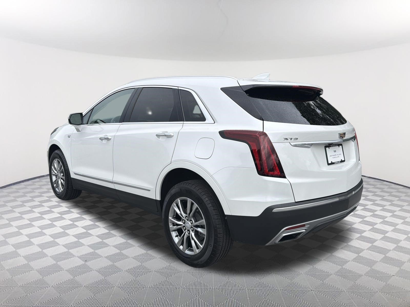 Used 2021 Cadillac XT5 Premium Luxury FWD image 8