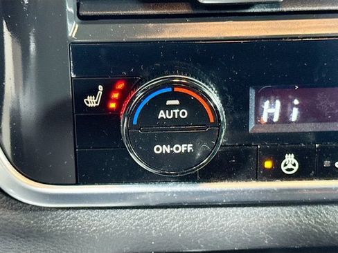 Certified 2023 Nissan Rogue SV w/ SV Premium B Package image 16