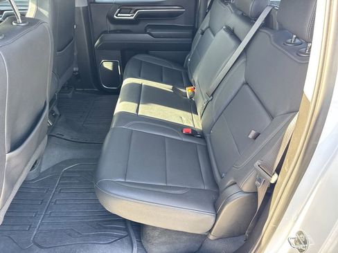 Used 2024 GMC Sierra 1500 SLT w/ X31 Off-Road Package image 20