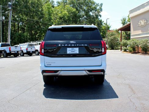 Used 2025 Ford Expedition Platinum AWD/4WD image 13