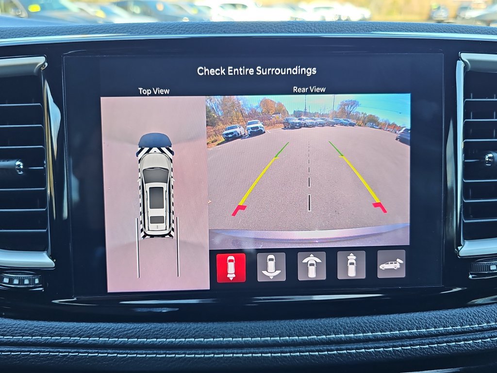 Used 2021 Chrysler Pacifica Touring-L w/ Premium & Safety Sphere Group FWD image 16