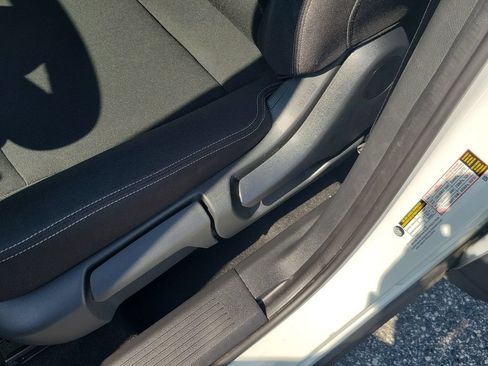Certified 2024 Nissan Rogue S FWD image 15