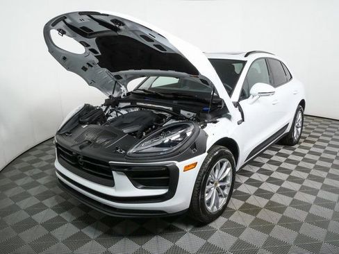 New 2026 Porsche Macan AWD/4WD image 34