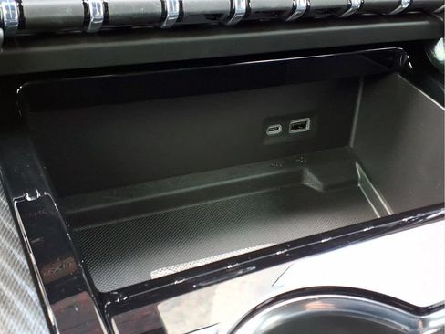 New 2026 GMC Yukon AT4 w/ AT4 Premium Plus Package AWD/4WD image 13