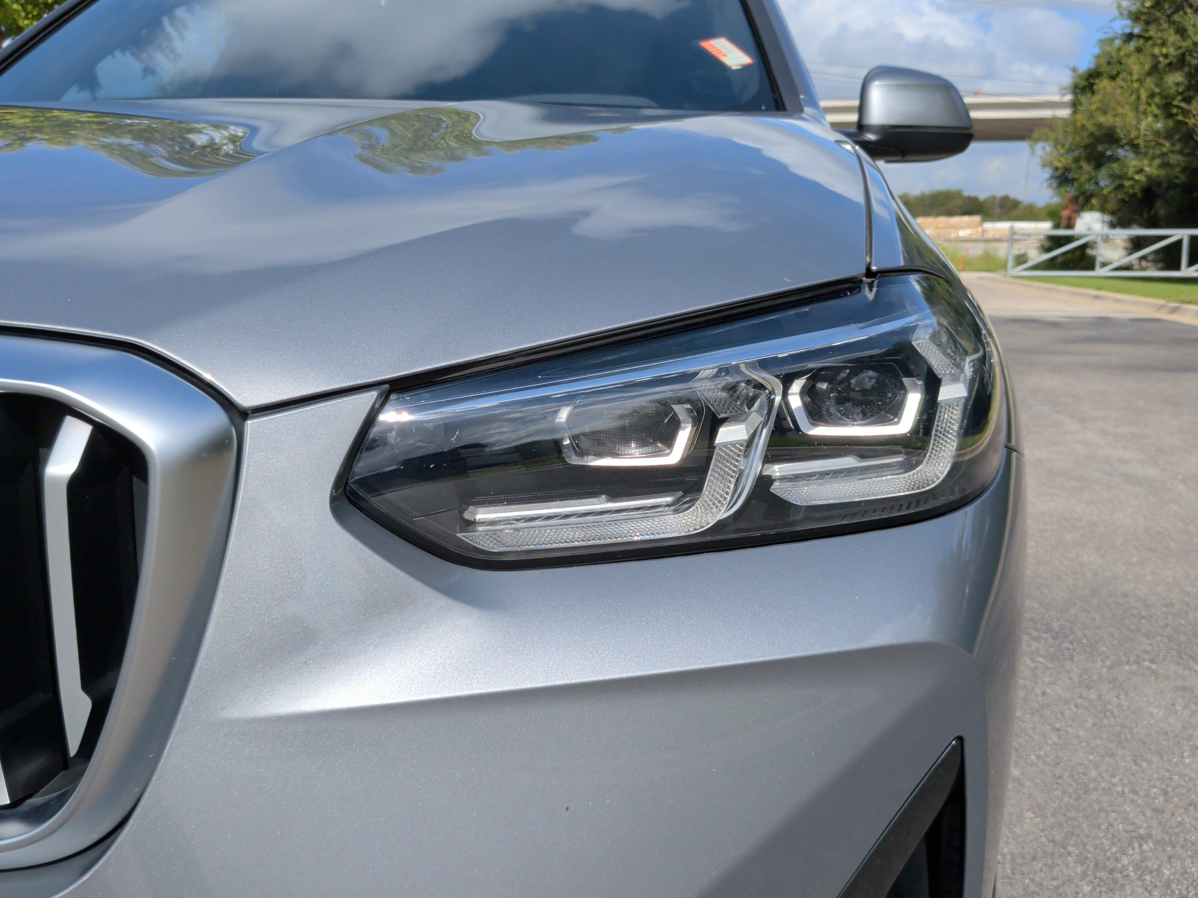Used 2024 BMW X3 sDrive30i w/ Premium Package RWD image 3