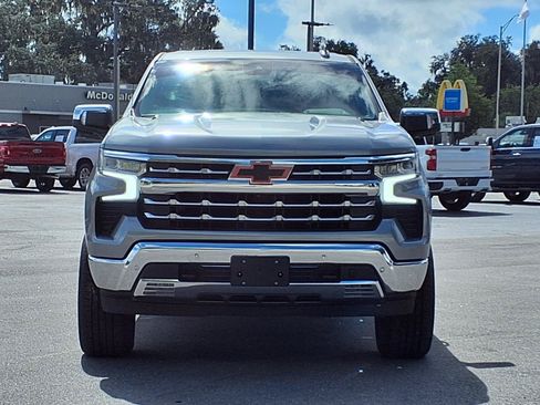 Used 2023 Chevrolet Silverado 1500 LTZ AWD/4WD image 2