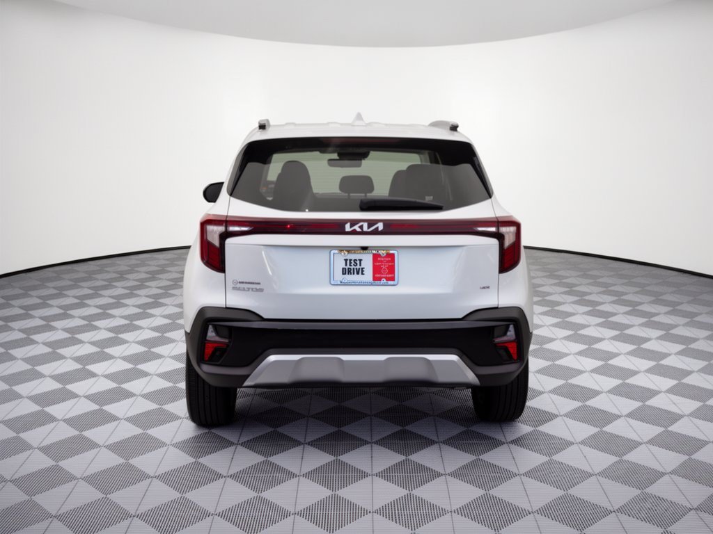 Used 2024 Kia Seltos S AWD/4WD image 15
