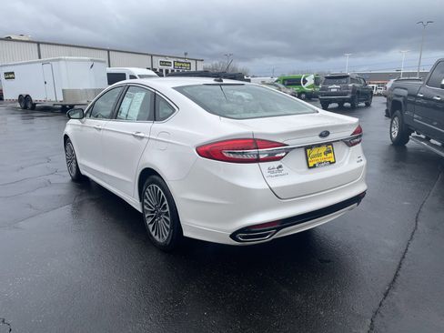 Used 2017 Ford Fusion SE image 6