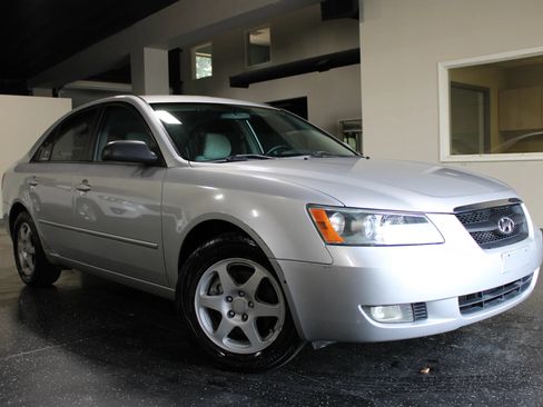 Used 2006 Hyundai Sonata V6 FWD image 1