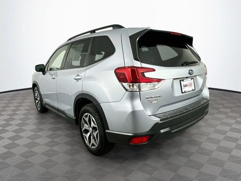 Used 2021 Subaru Forester Premium AWD/4WD image 7