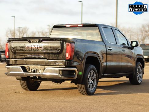 Used 2025 GMC Sierra 1500 SLT image 7