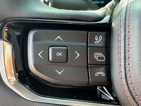 Used 2024 Jeep Wagoneer Launch Edition AWD/4WD image 21